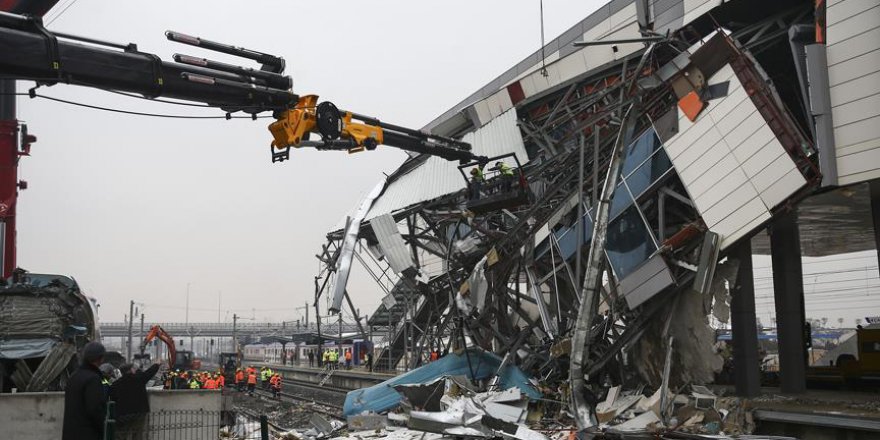 Tren kazasının görüntüleri ortaya çıktı