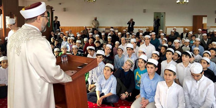 Diyanet İşleri Başkanı Erbaş: Hafız doktor, hafız mühendis, hafız avukat da olabilirsiniz