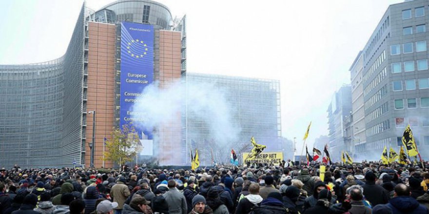 Avrupa Birliği ırkçılara tepki gösterdi