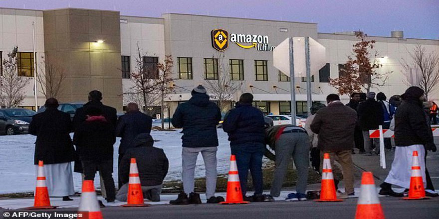 İnternet devi Amazon'a 'namazlı' protesto
