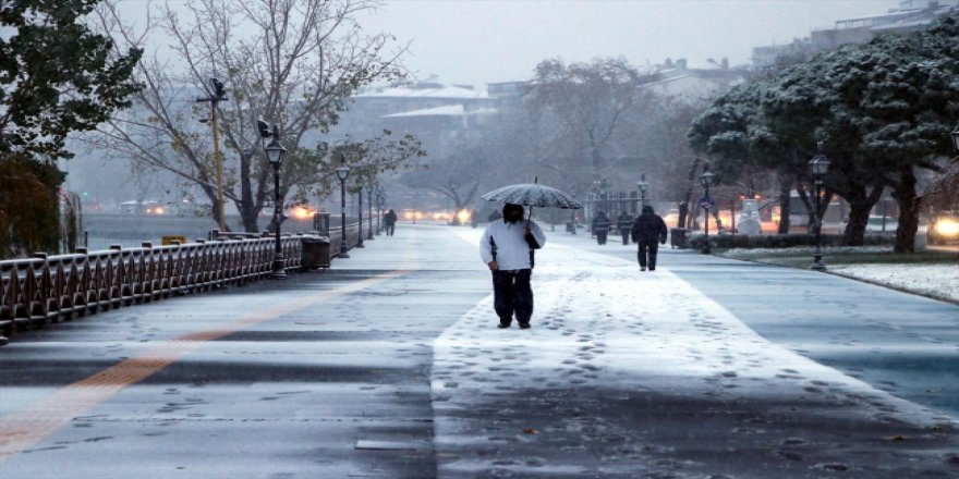 Trakya'da etkili olan kar yağışı ile tefekkürlük manzaralar