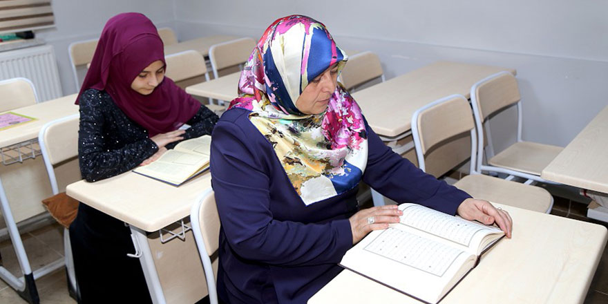 Maşallah: Anne ve kızı aynı anda hafız oldu