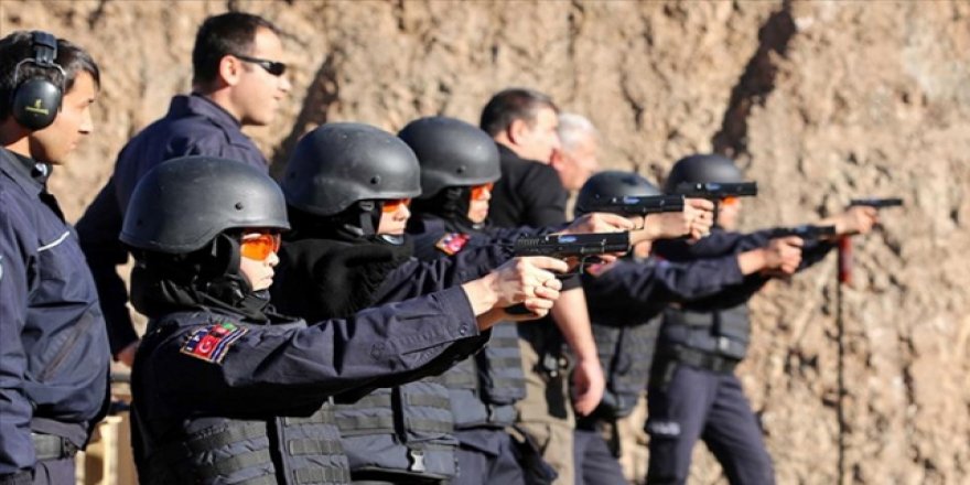 Afgan polislerin eğitimi Türkiye'den