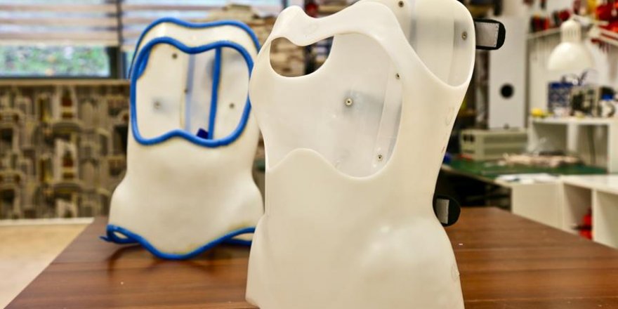 Omurga eğriliği tedavisi için 'akıllı korse' geliştirildi