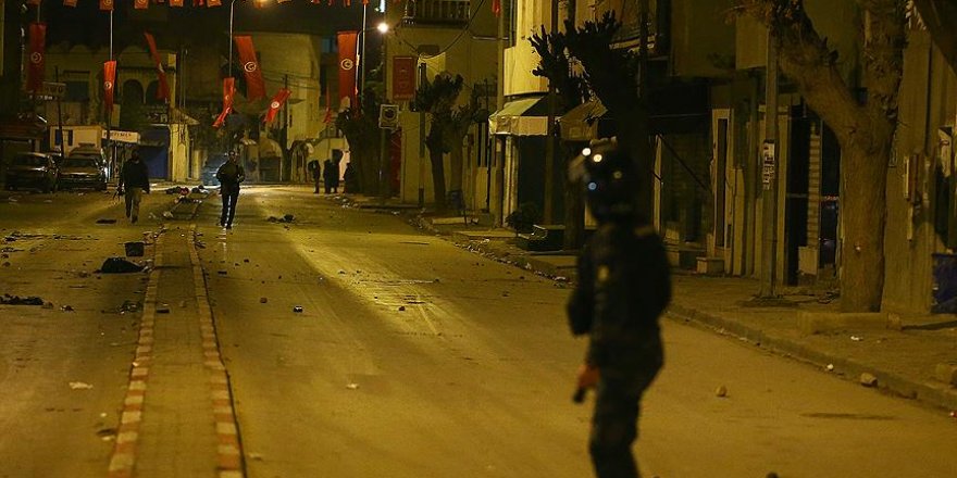 Tunus yeni yıla endişeli giriyor