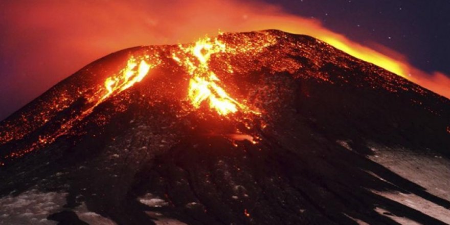 Dünyadaki volkanlar son 30 günde bir anda hareketlendi