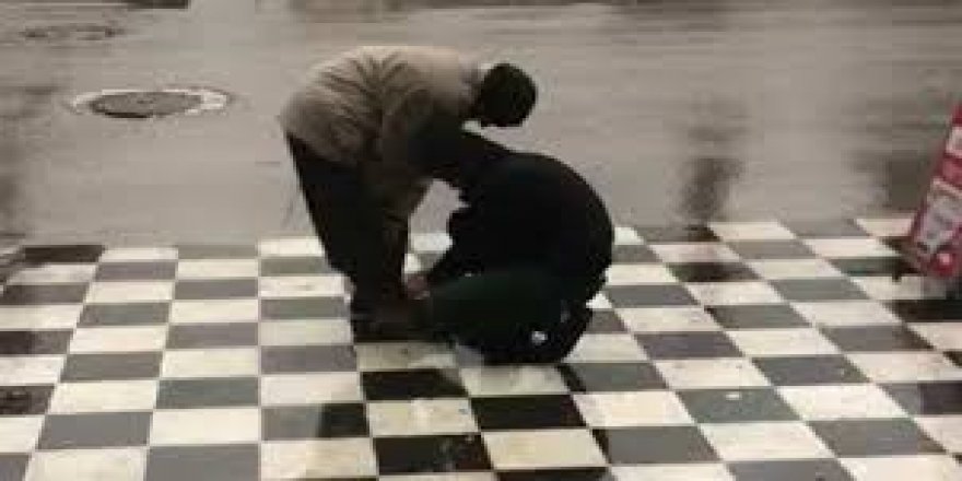 Suriyeli gençten duygulandıran hareket