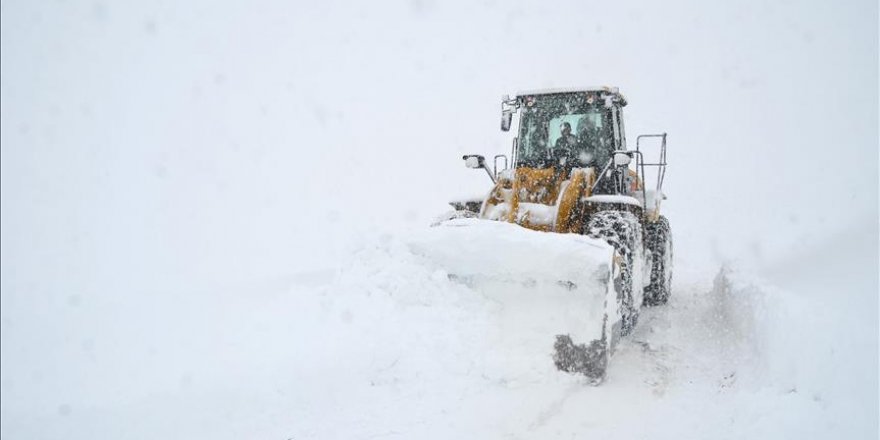 Doğu'da 175 köy ve mahalle ile ulaşım sağlanamıyor