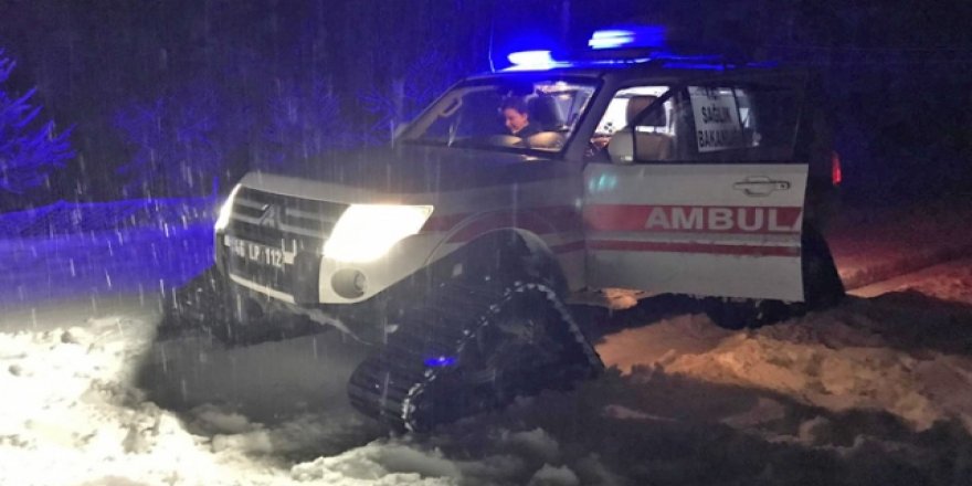 Kahramanmaraş'ta sağlık ekipleri hamile kadını kurtardı