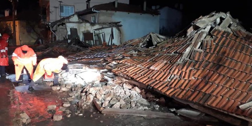 Koruma altına alınan ev sağanaklara dayanamadı