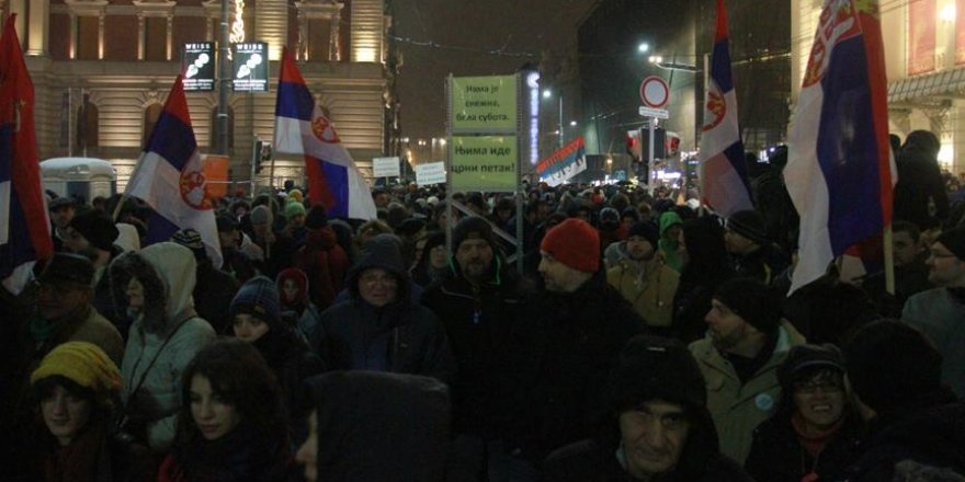 Sırbistan'da hükümet karşıtı protestolar devam ediyor
