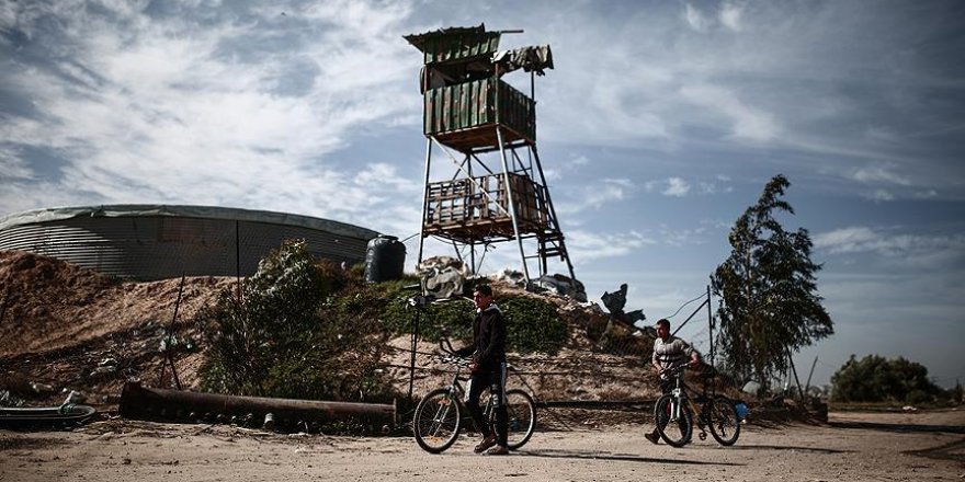 İsrail Gazze'de iki gözetleme kulesini vurdu