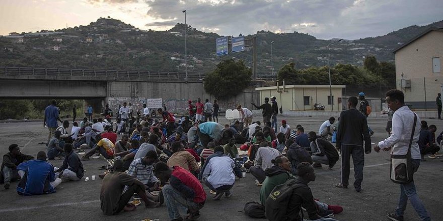 BM Göç Anlaşmasına karşı ırkçılar organize olmuş