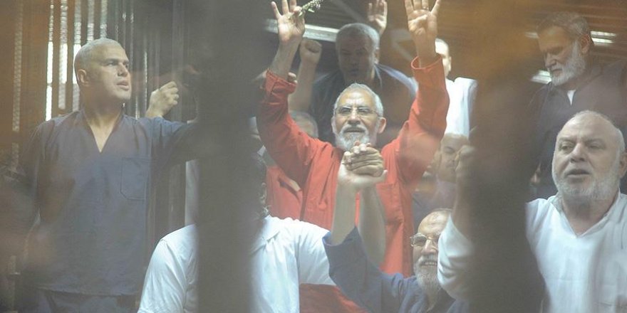 Mısır'da İhvan yöneticilerine beraat