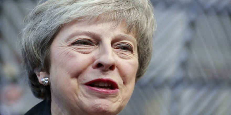 İngiltere Başbakanı Hindistan'daki katliam için özür dilemedi