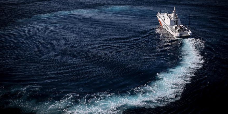 Kuşadası'nda 40 düzensiz göçmen son anda kurtarıldı
