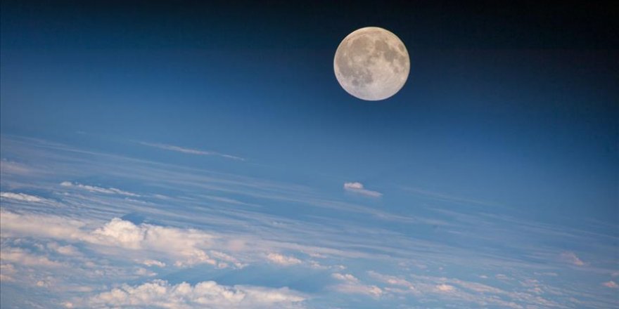 Çin, Ay projesinde ısrarlı