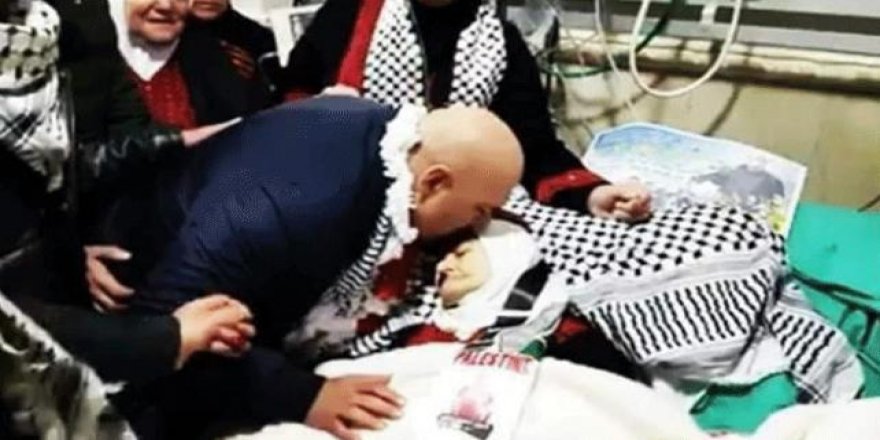 Filistin'de dram: İsrail esaretinden kurtulduğu gün annesini kaybetti