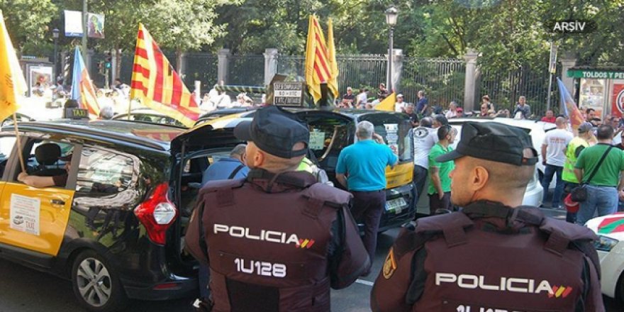 Barselona'da taksicilerden olaylı eylem