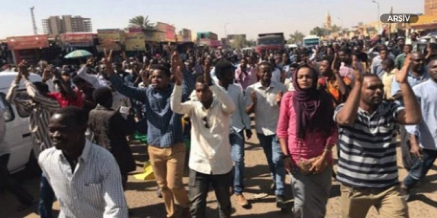 Sudan'daki gösterilere polisten açıklama