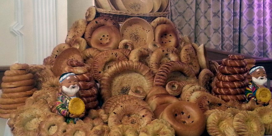 Özbek kültüründe ekmek büyük yer kaplıyor