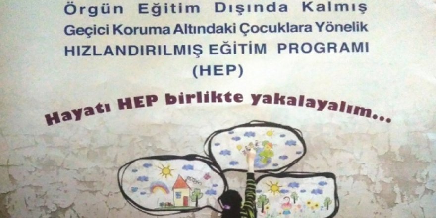 Suriye ve Iraklı çocuklar hızlandırılmış eğitimle hayata tutunuyor