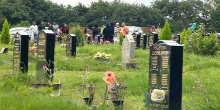 İngiltere'de Müslüman adam ile mahkemelerin 'mezarlık mücadelesi'