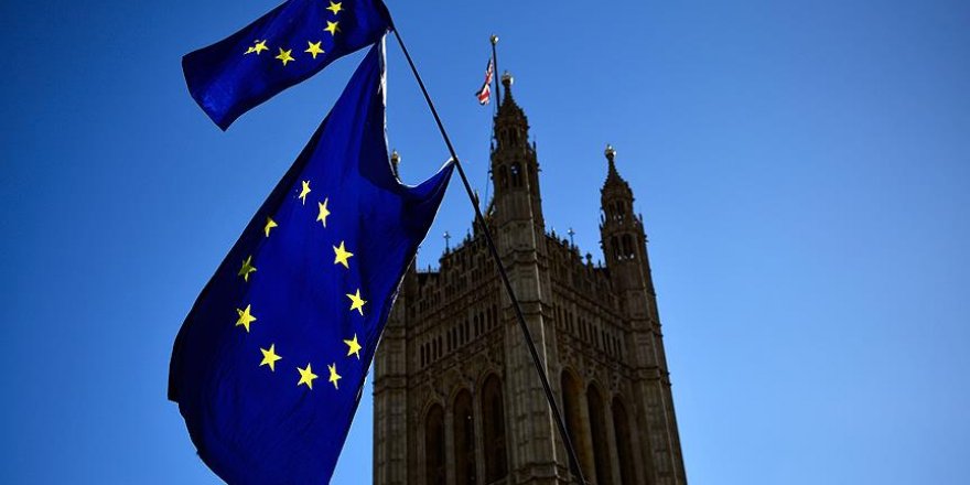 AB'den İngiltere'ye 'anlaşmasız ayrılık' uyarısı