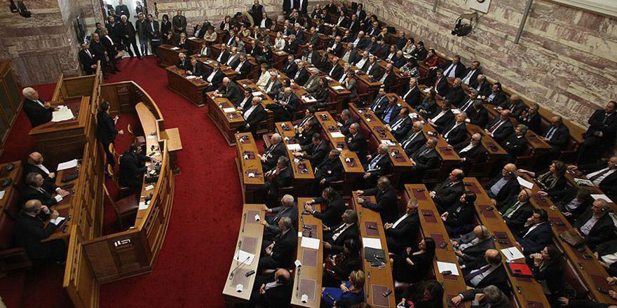 Yunanistan'dan Türkiye'yi ilgilendiren 'göçmen' kararı