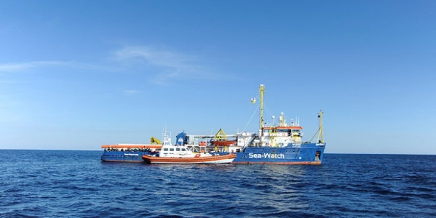 Hollanda, kurtarma gemisindeki 47 düzensiz göçmeni kabul etmedi