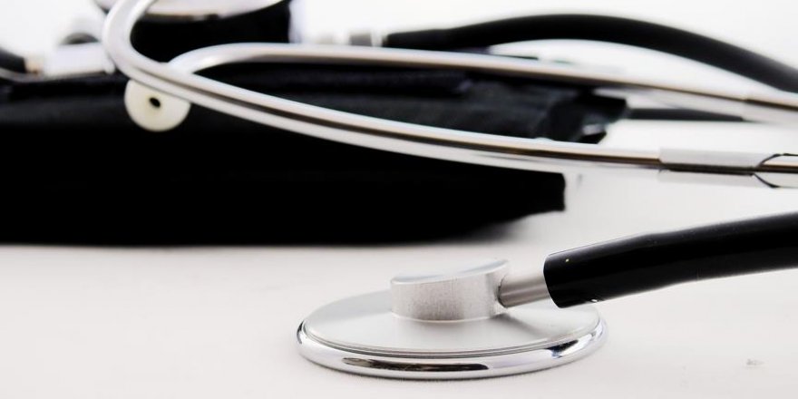 'Reyting uğruna hekimlerin itibarsızlaştırıldığı kanaatindeyiz'