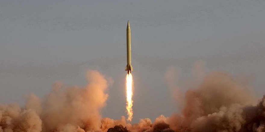 İran'dan yeni füze hamlesi