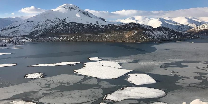 'Yüzen adalar' dondu