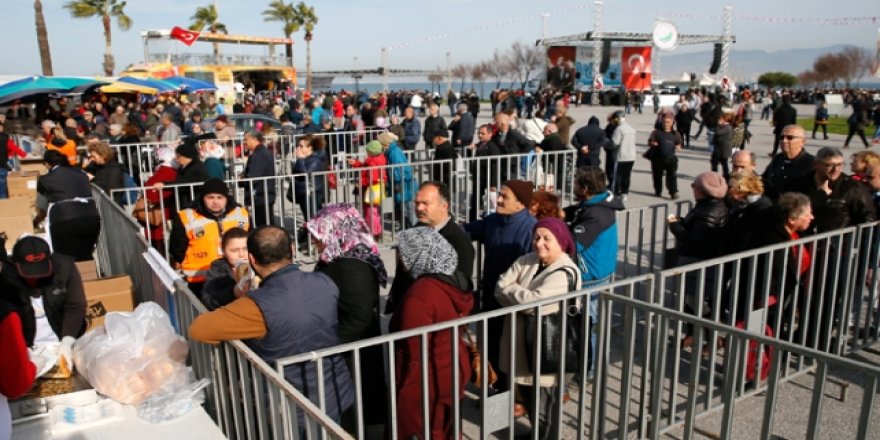 İzmirliler hamsiye doydu