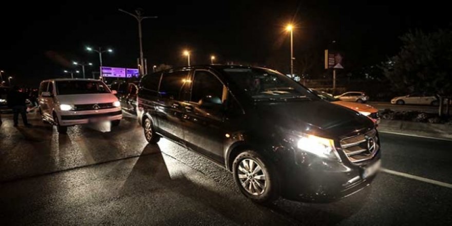 Uber sürücülerinden darp edildiği iddia edilen meslektaşlarına destek eylemi