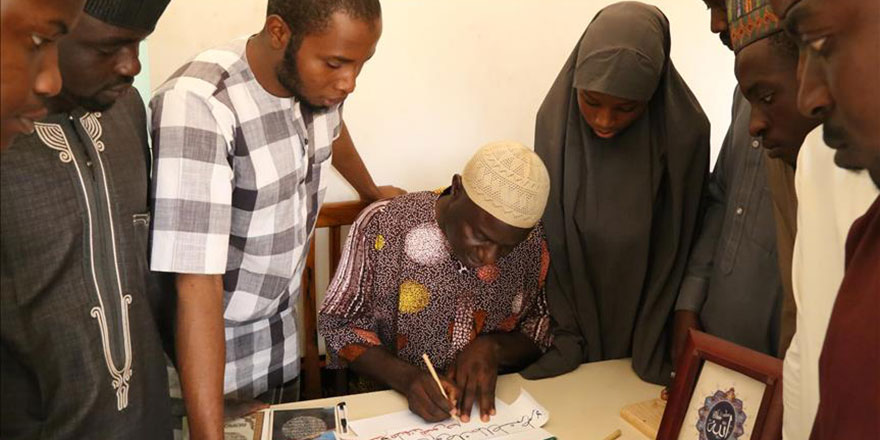 Nijerya'nın ilk hattatları Türkiye'nin desteğiyle eğitim alıyor