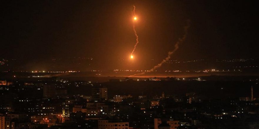 İsrail'den Gazze'ye topçu ateşi