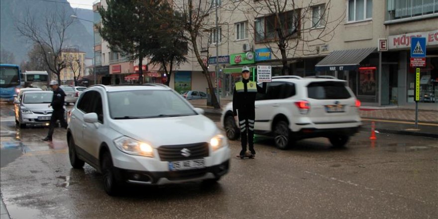 Sürücülerin öğrencilere öncelik vermesi sağlanacak
