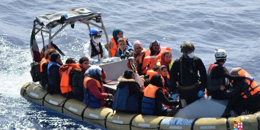 Fransa göçmenlere sırt döndü