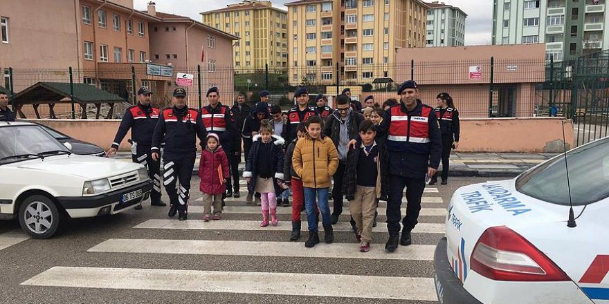 Başkent'te 'Öncelik Hayatın, Öncelik Yayanın' etkinliği