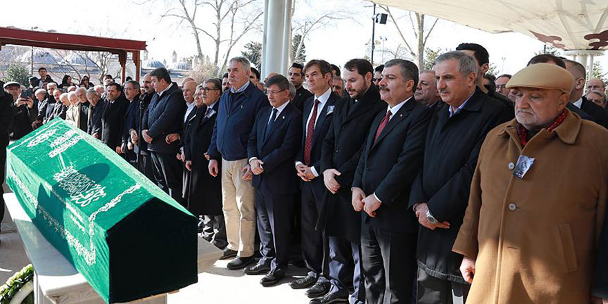 Dr. Mehmet Öz'ün babası son yolculuğuna uğurlandı