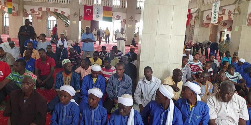 Sultan 2. Abdülhamid Gine'de anıldı