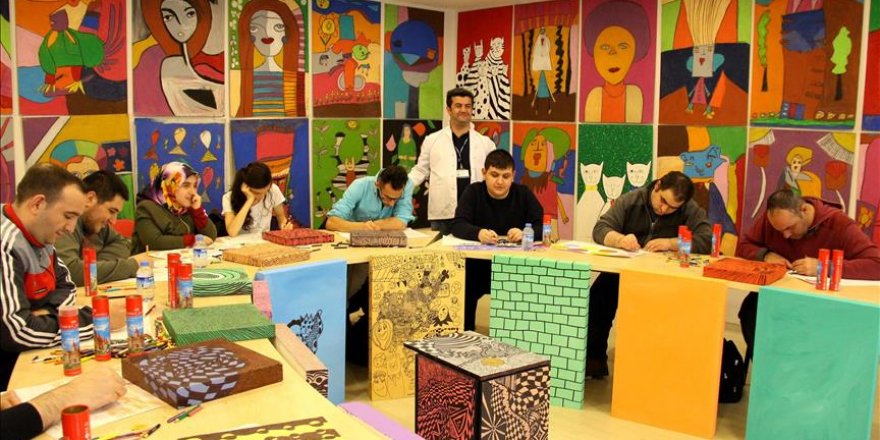 İstanbul'da 24 uzman ile engelli ve ailelerine psikolojik yardım