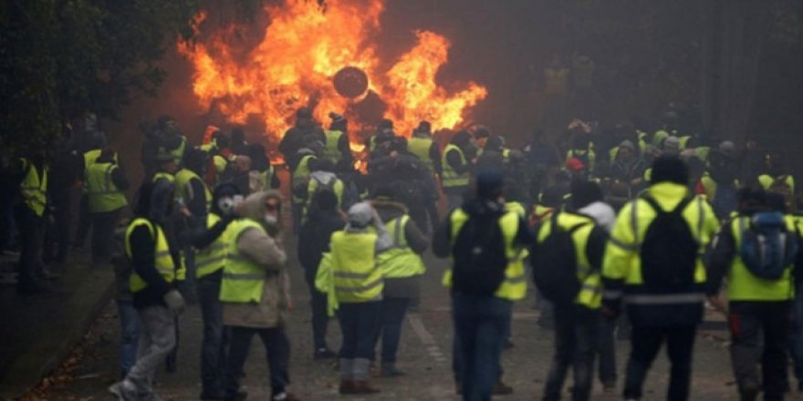 Fransızlar 'Sarı Yelekliler'den bıktı
