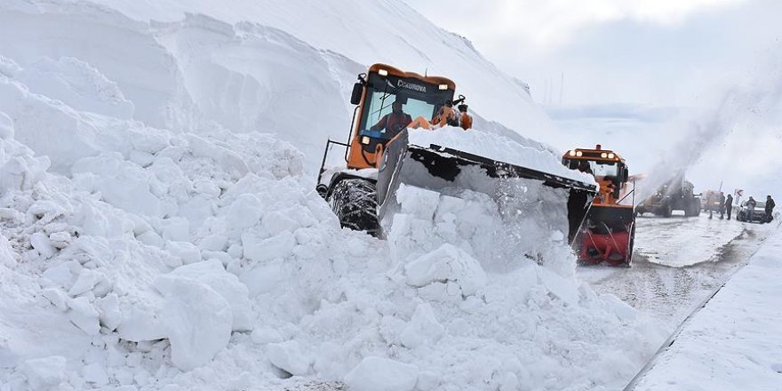 Doğu'da çetin kış şartları sürüyor
