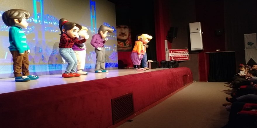 Rafadan Tayfa'ya Bandırma'da yoğun ilgi