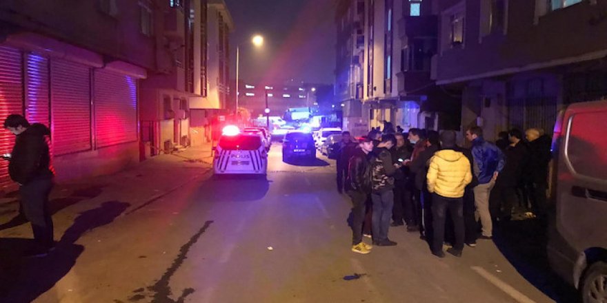 Dün yaşanan depremde bir bina hasar gördü