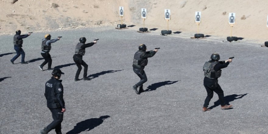 Mahalle bekçileri zorlu eğitimle göreve hazırlanıyor
