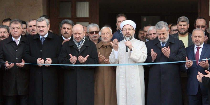 Bizim için en büyük rehber Peygamberimizdir (asm)