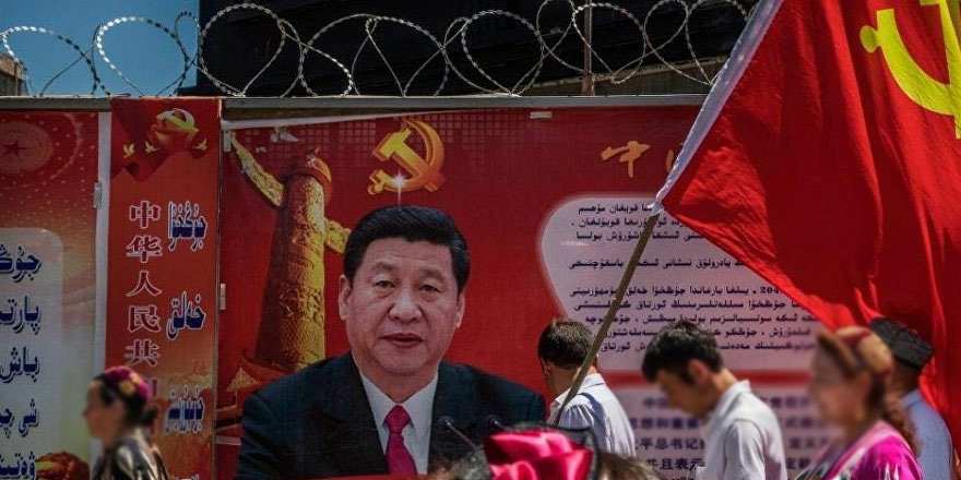 Doğu Türkistan'daki Müslümanları ezen Çin alkış istedi!